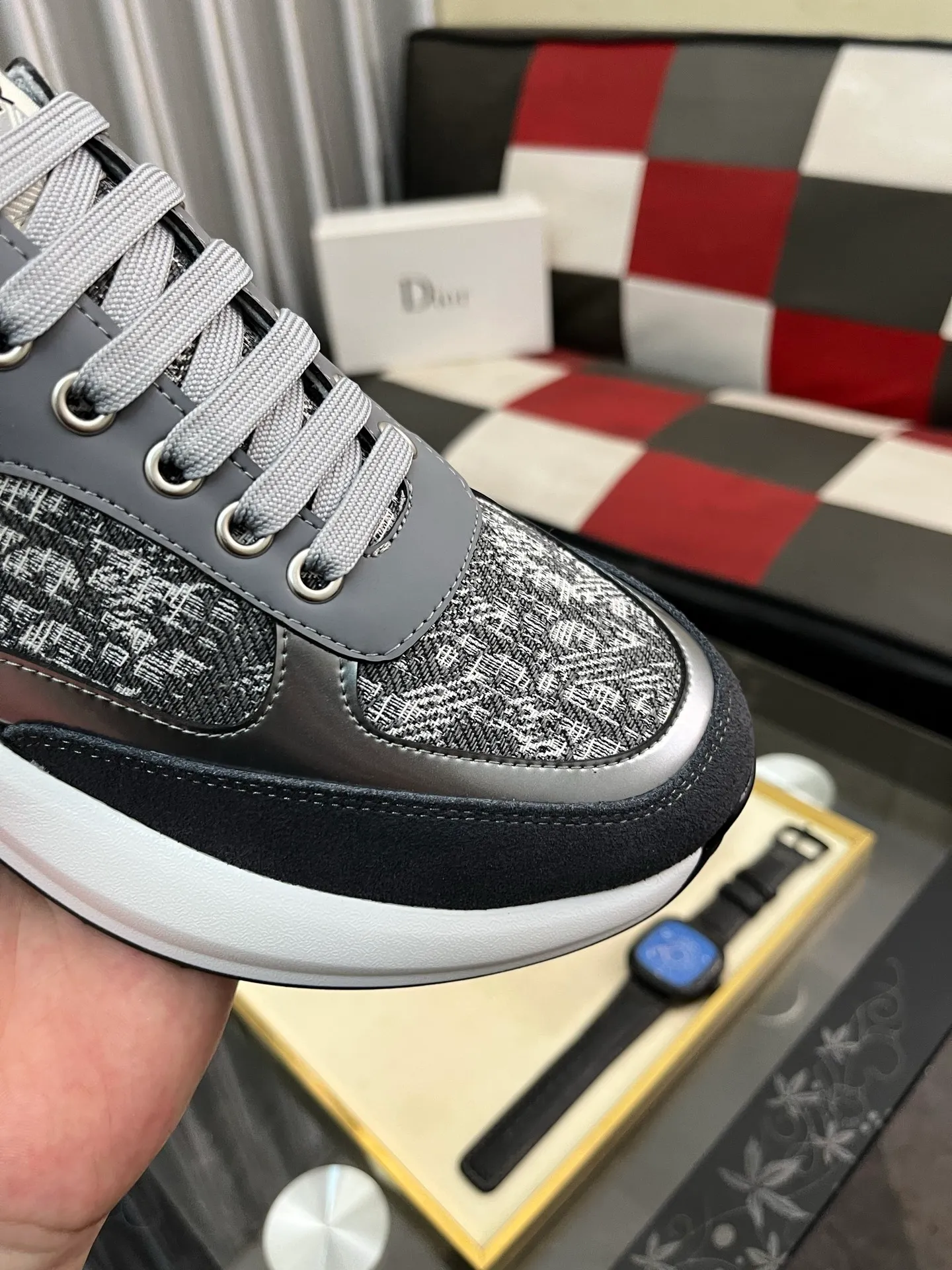 Men's men's shoes💰440⌚️⌚️[Dior] 25ss new product B01 moral training shoes. The toe dimensions of the couple's style are a bit wider. The upper foot comfort is perfect. The threads are beautiful. Perfectly suitable for trousers. Decorated with various classic details. Ideal for daily looks. Can be matched with various casual items to create exquisite looks. Fabric: top layer cowhide/lining sheepskin TPU original outsole Code number: 38-444️⃣Colors available